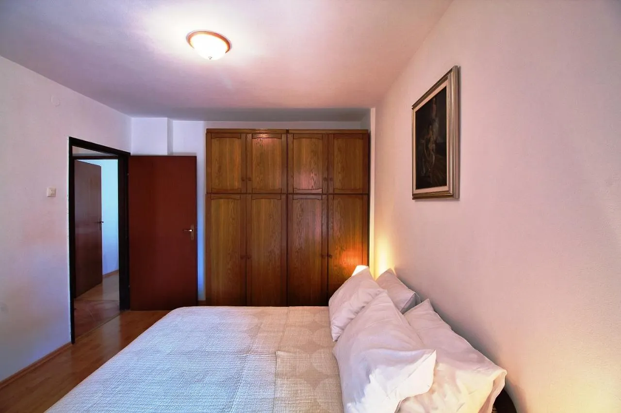 Monte Beach Apartments