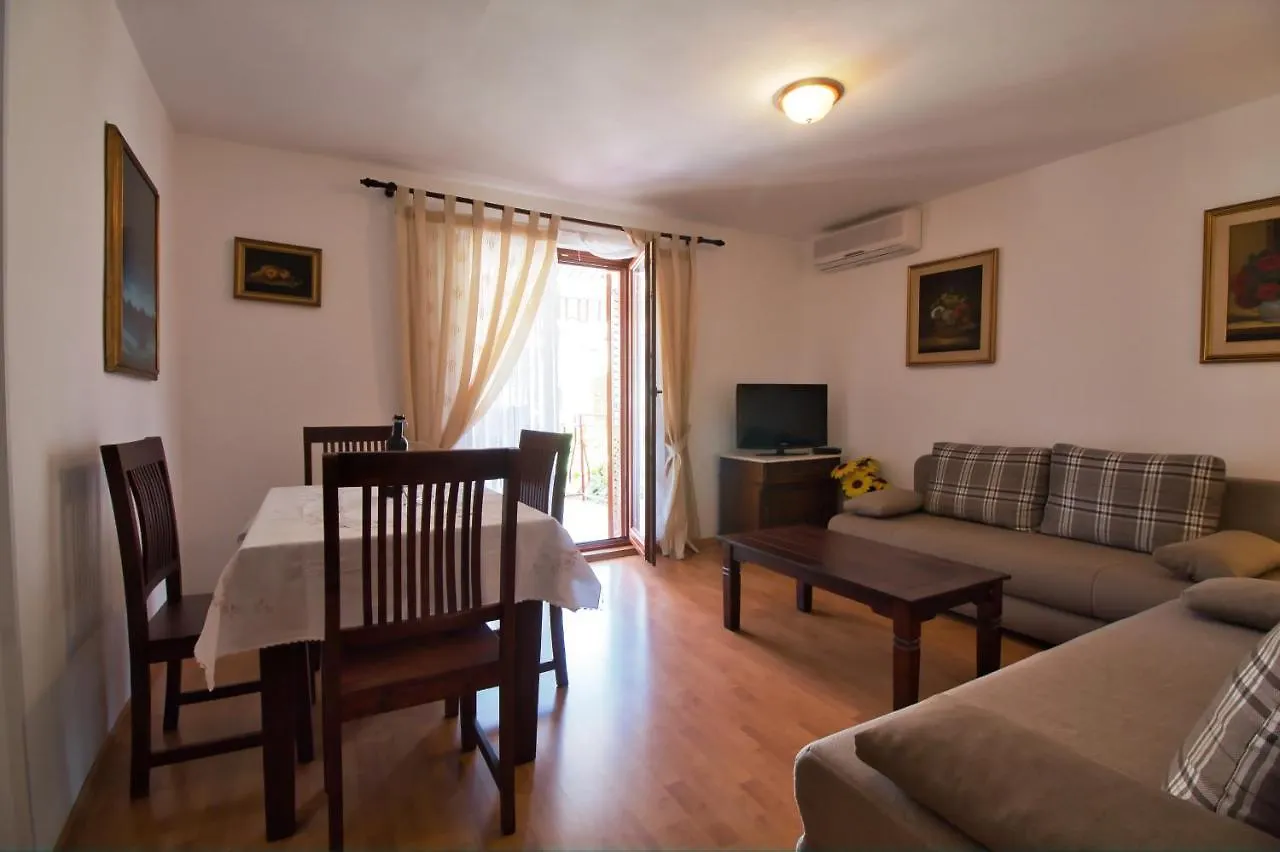 Monte Beach Apartments  Rovinj