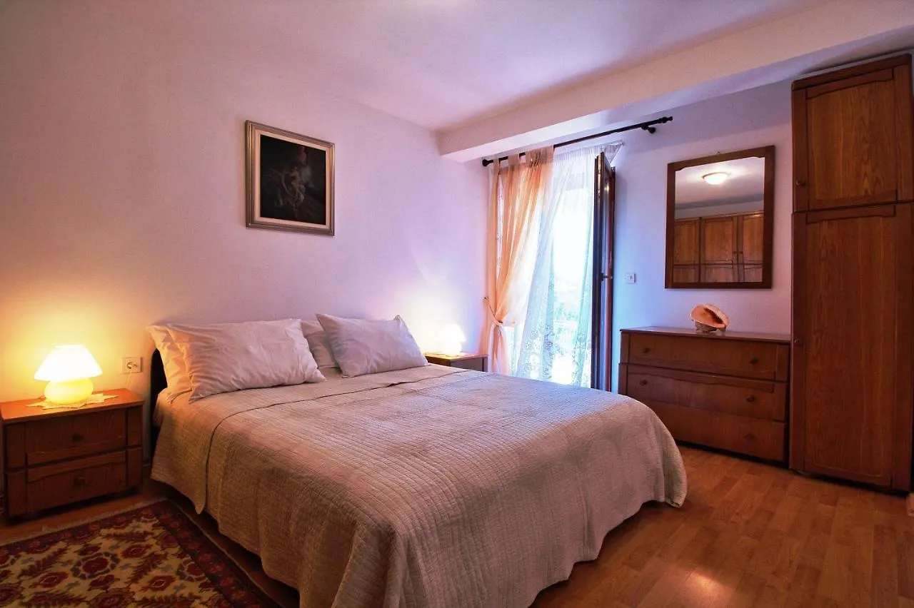 Monte Beach Apartments