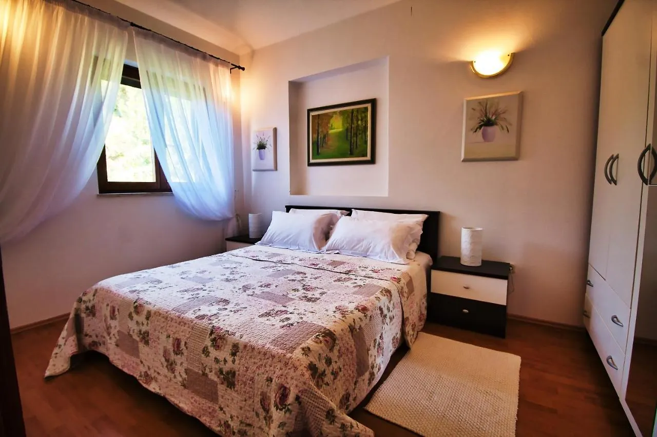 Monte Beach Apartments