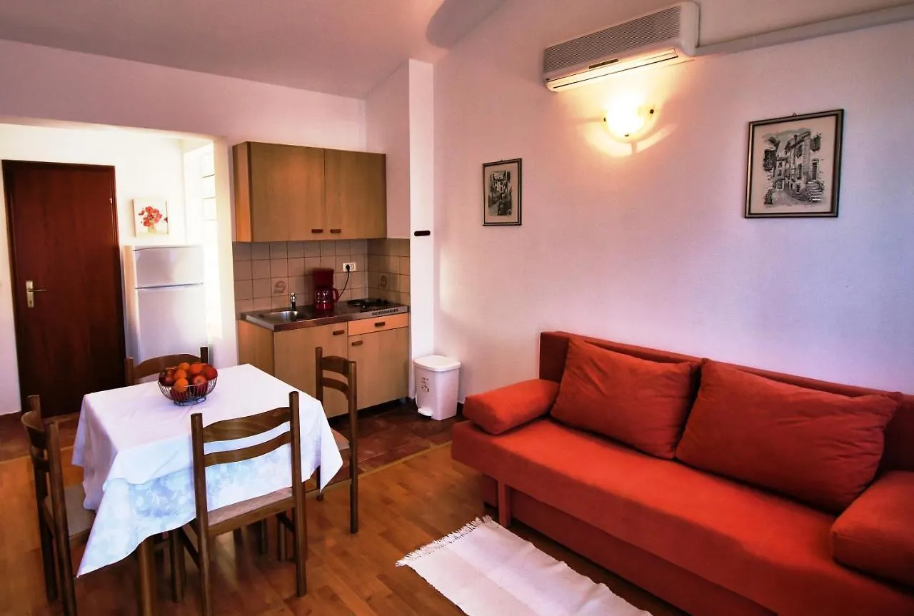 Monte Beach Apartments